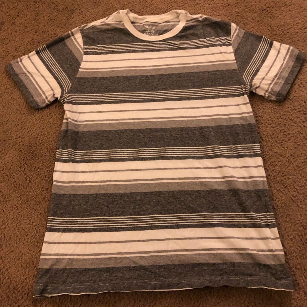 Men’s striped tee